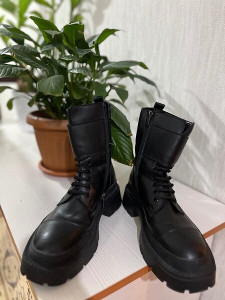 Кожаные ботинки не разу не отдеты зимние качественные турец