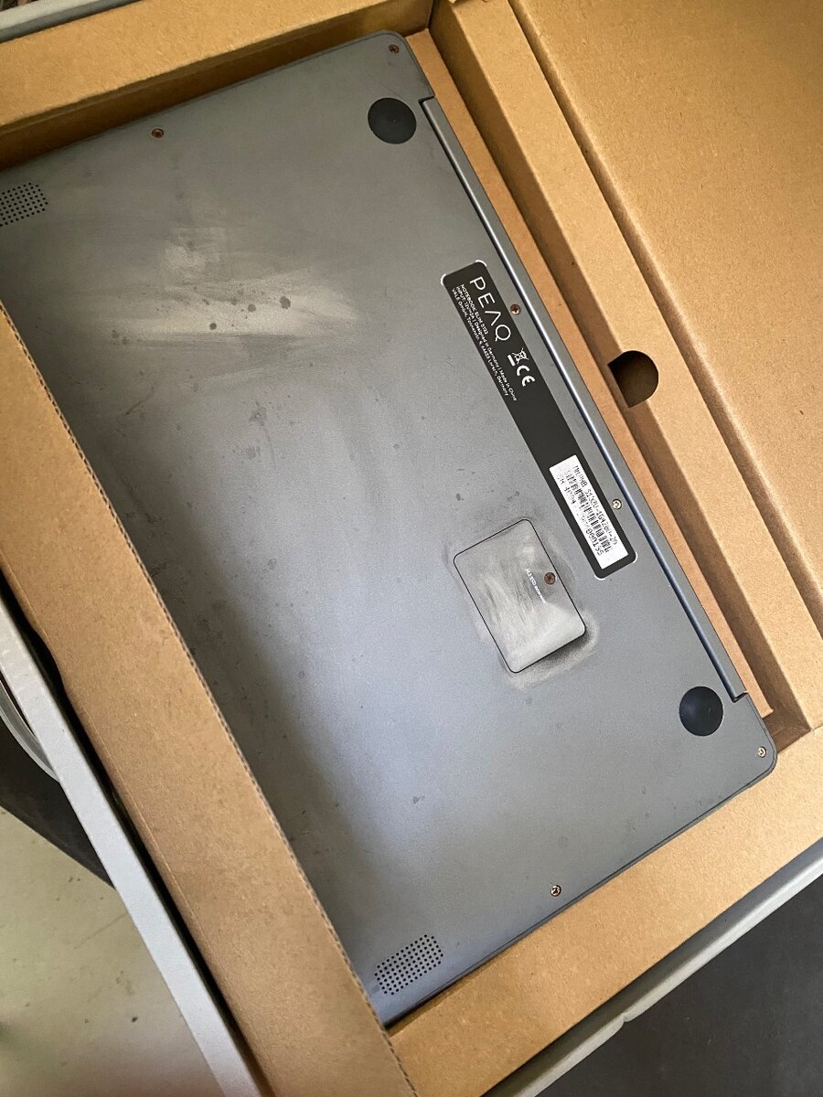 PEAQ Notebool Slim S132