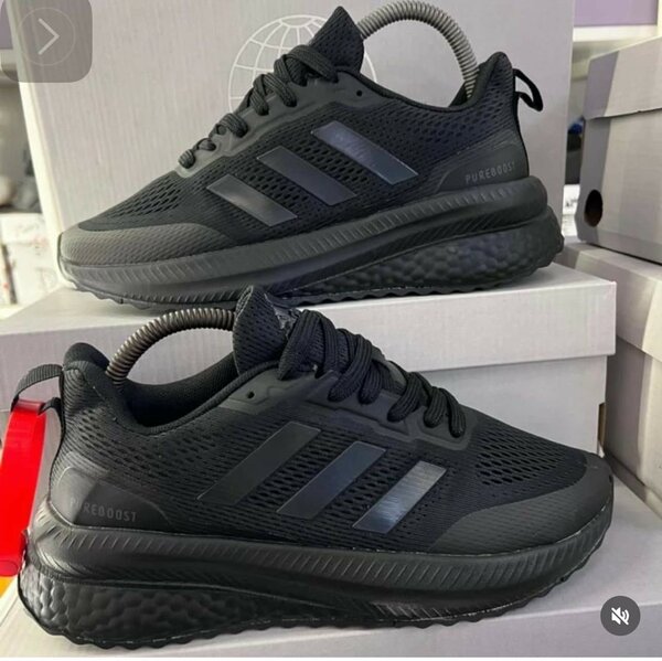 Adidas pureboost all black