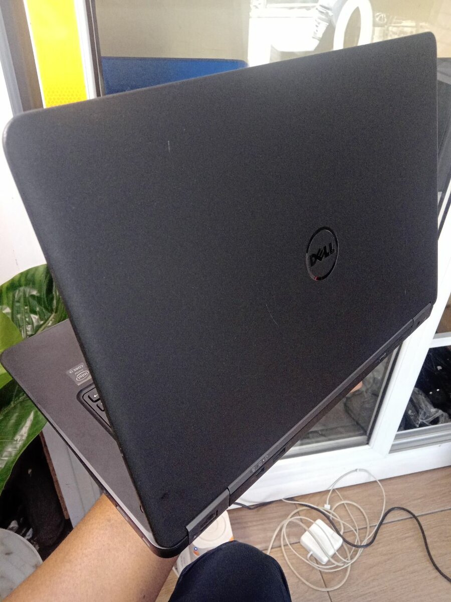 Dell Latitude E7450 intel corei3 5thgen