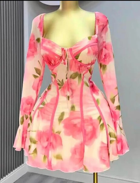 Robe fleurie rose pour femme