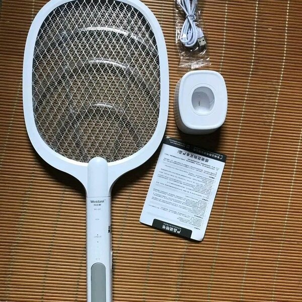 Raquette anti moustique