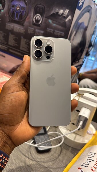 15 pro max 256gig ESIM unlock