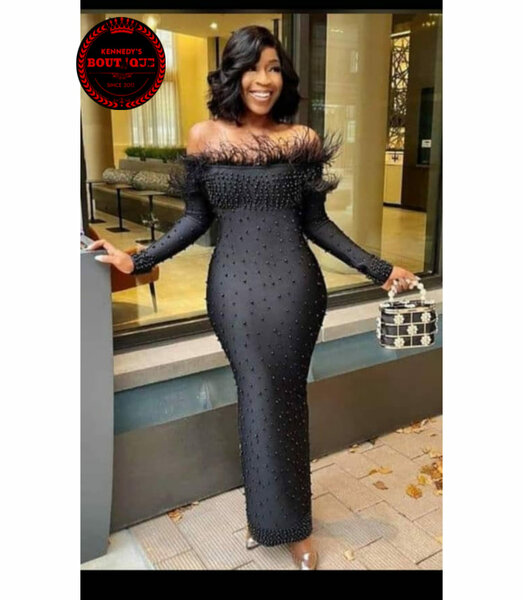 Stylish and high-quality women's dress with open shoulders black