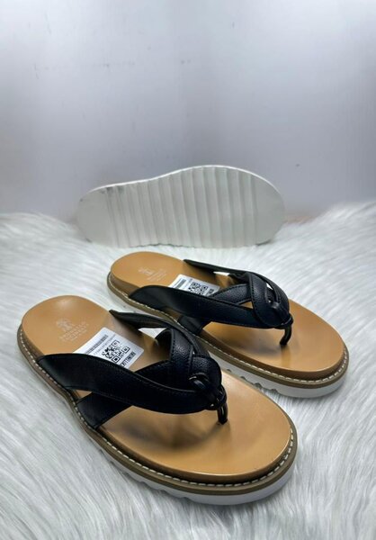 Tongs en cuir élégantes