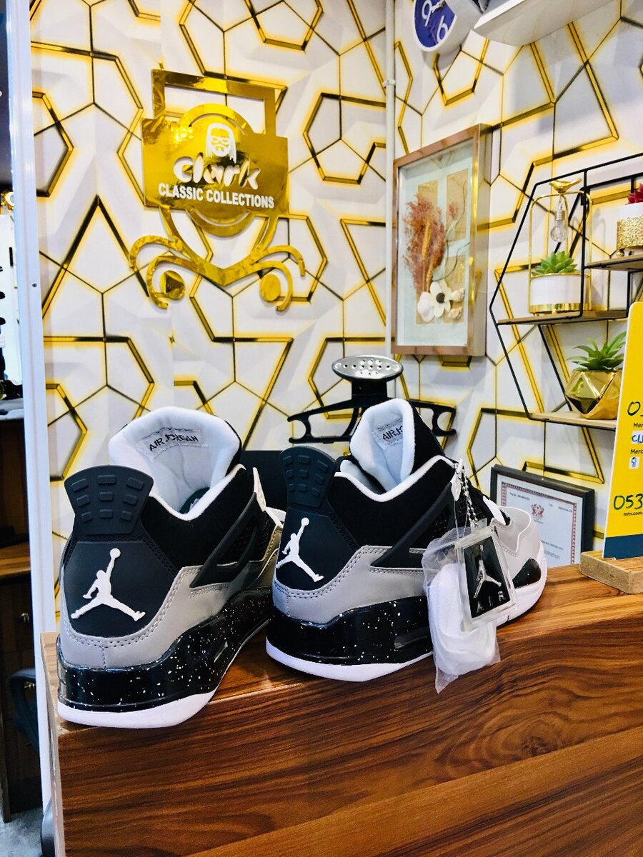 Jordan 4