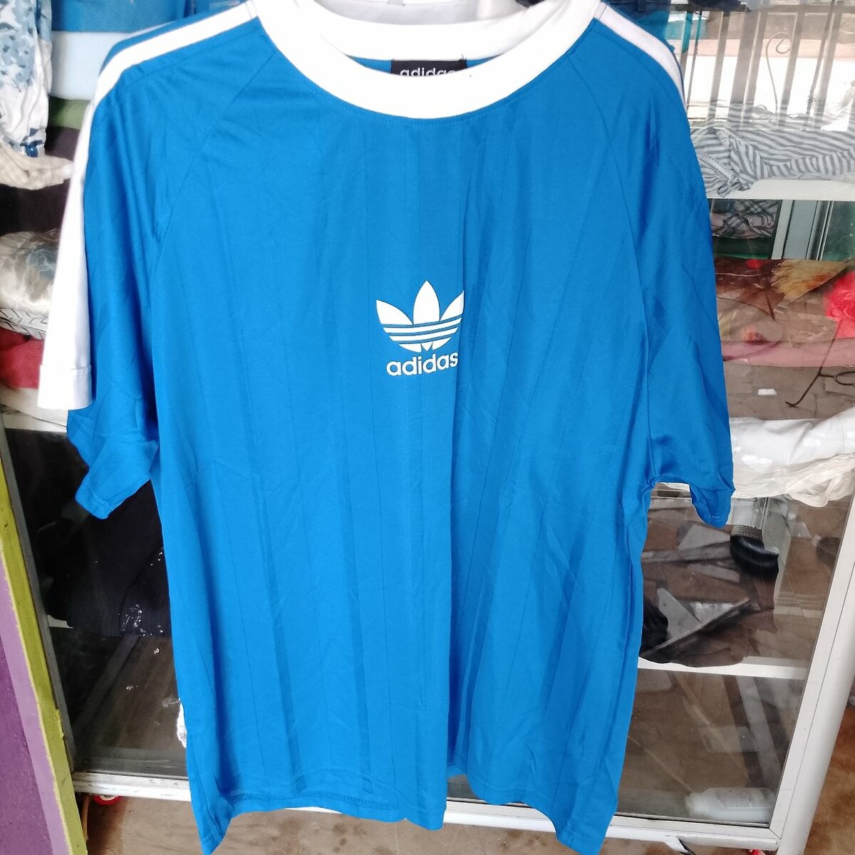 T-shirt Adidas Bleu Classique