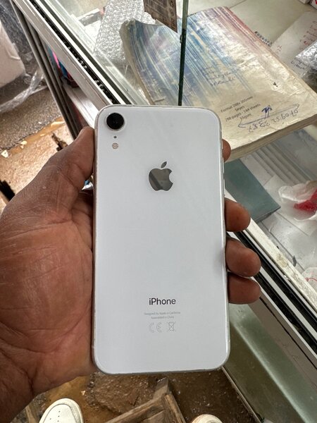 iPhone XR Blanc - 64GB