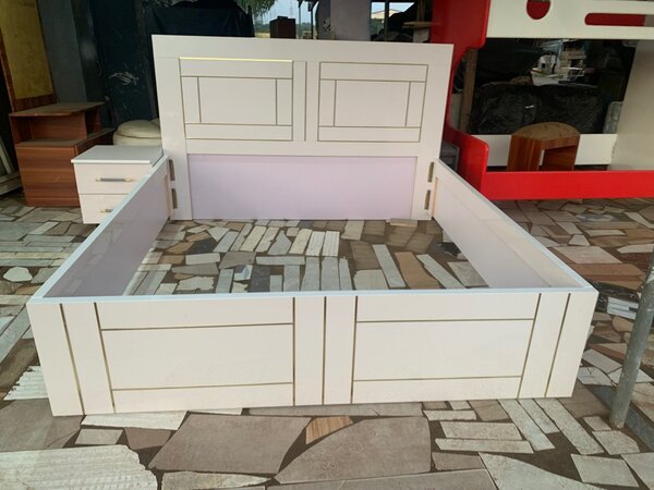 Laminated design bed frame