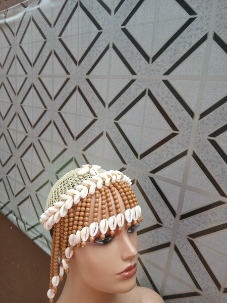 Accessoire de tête ethnique perlé