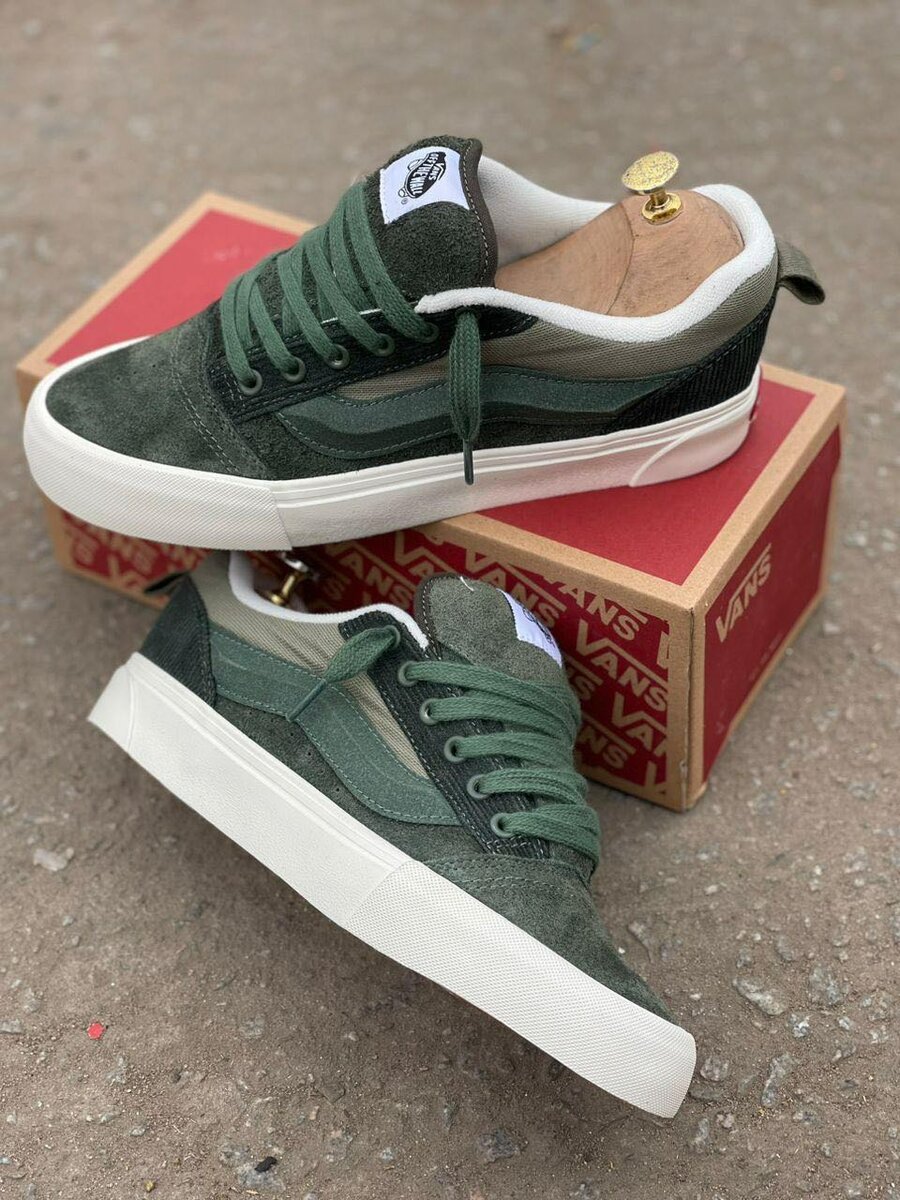 Vans KNU