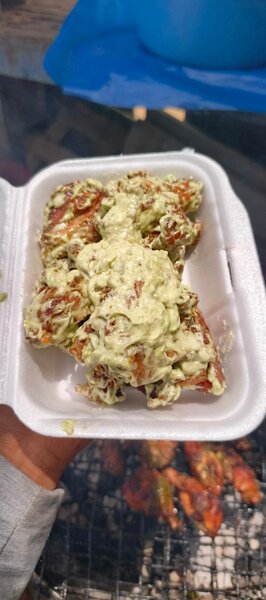 Demi poulet mayo+ Attieke