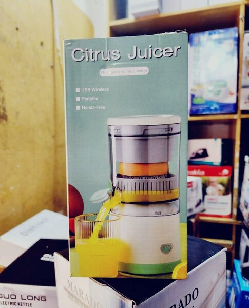 Citrus juicer