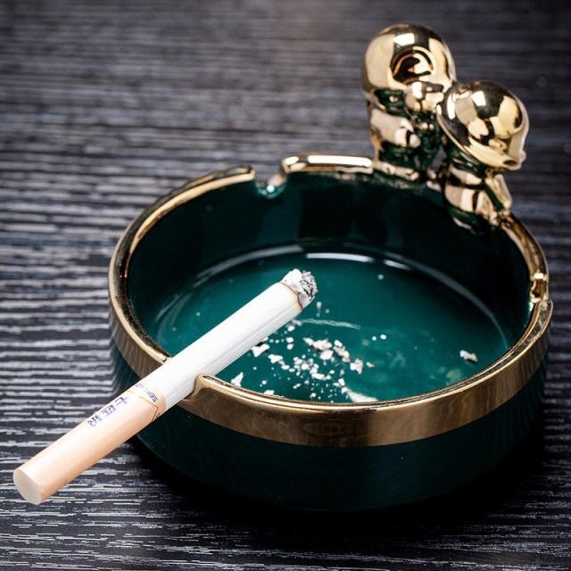 Portable ashtray