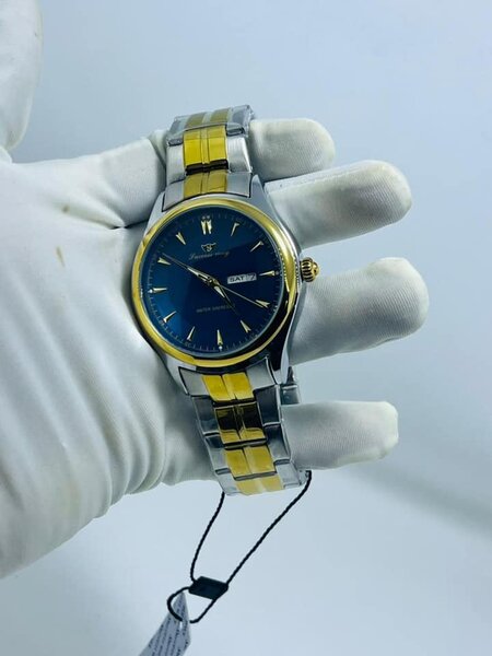 Montre-bracelet pour hommes 