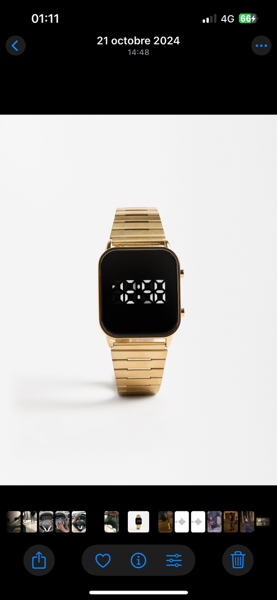 Montre Numérique Dorée Élégante