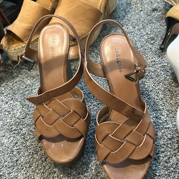 Sandales compensées en cuir