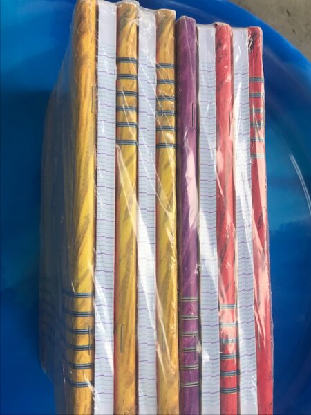 Cahiers 200 pages (lot de 10)