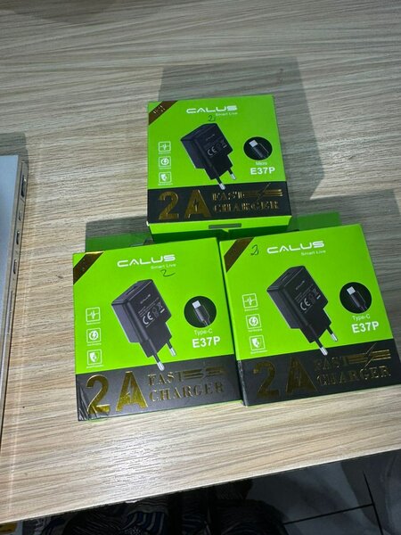 Chargeur rapide CALUS 2A