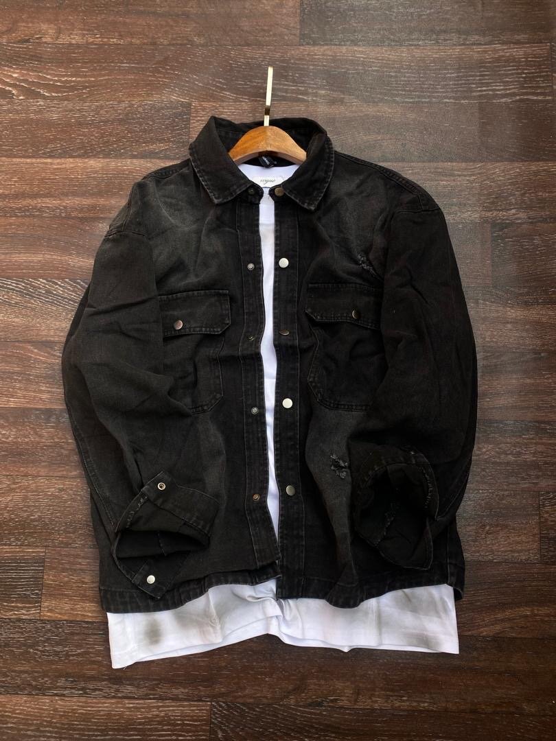 Veste en jean noir + Teeshirt