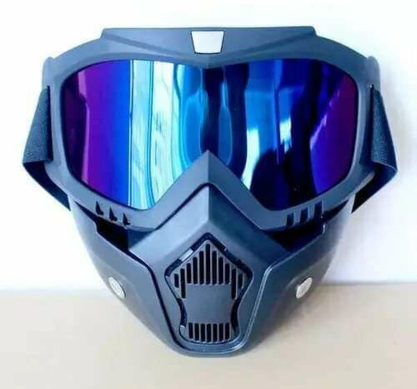 Casque de moto avec visière