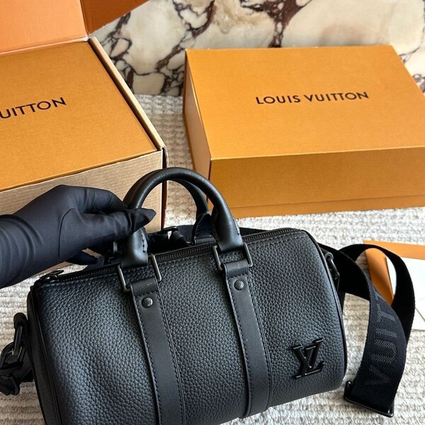 Sac à main Louis Vuitton noir