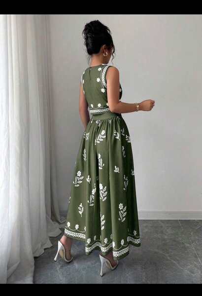 Robe longue fleurie élégante