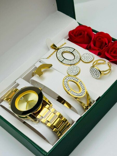 Ensemble Montre et Bijoux Dorés