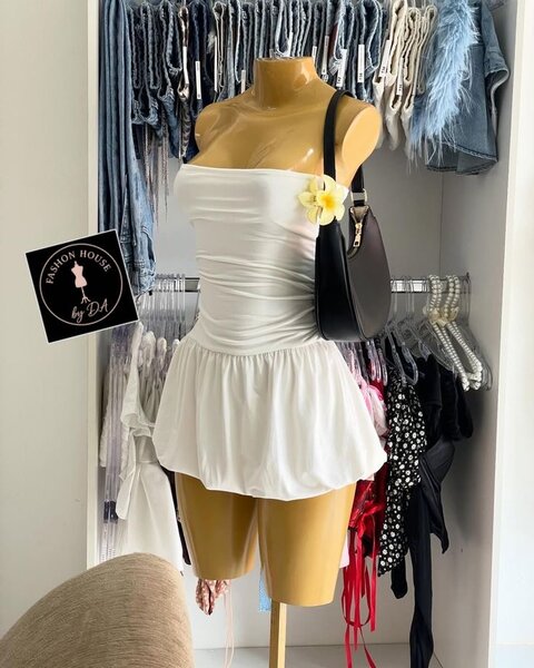 Robe blanche élégante