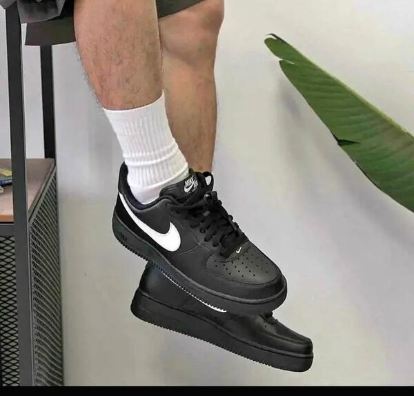 Chaussures Nike Air Force 1 noir