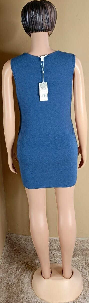 Robe sans manches bleu élégante