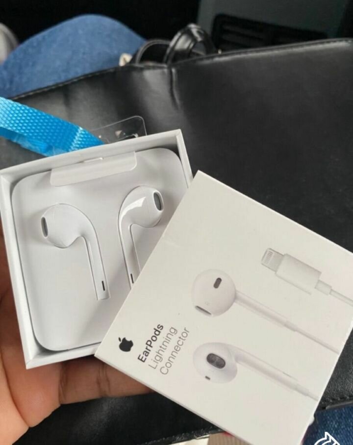 Ecouteurs Apple EarPods Lightning