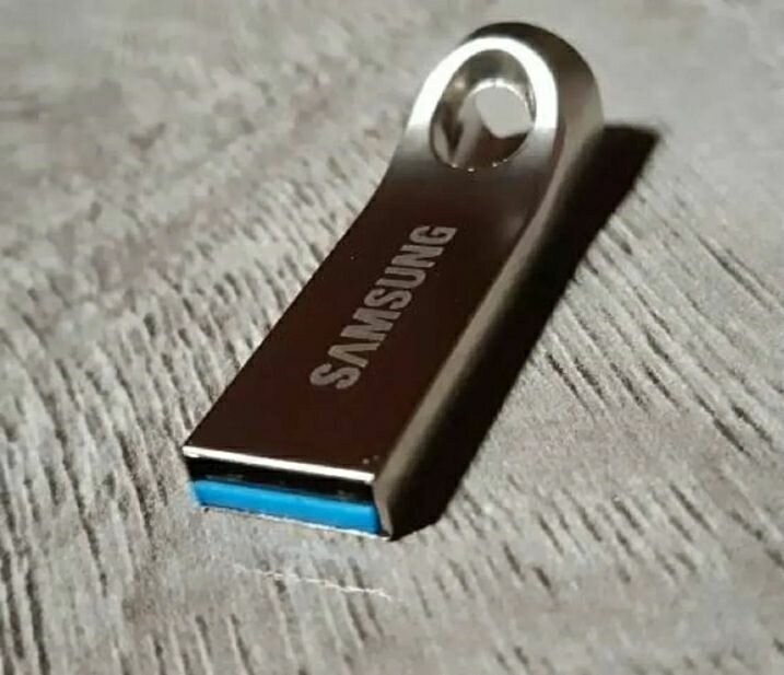 SAMSUNG PEN DRIVE 2TB