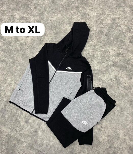 Nike tech fleece