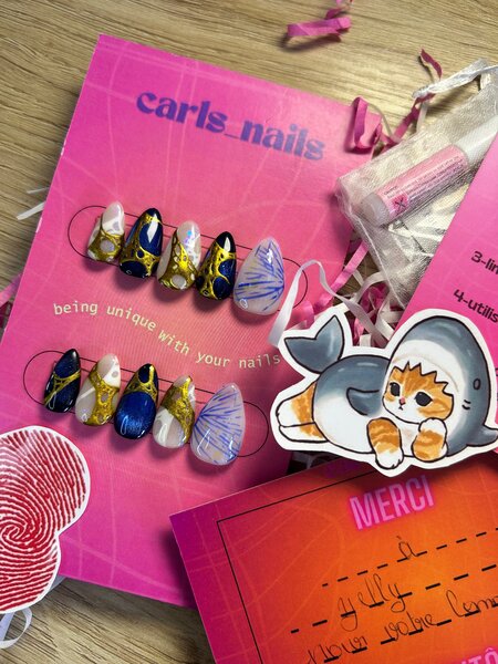 Stylish Press-On Nail Set