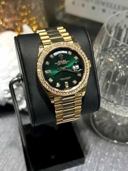 Montre de Luxe Dorée