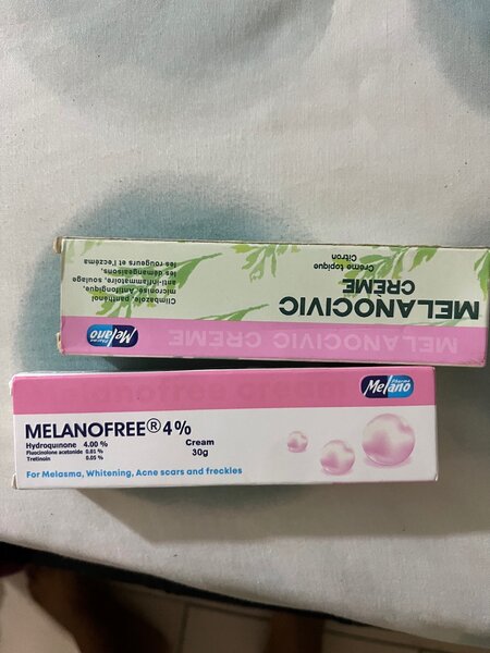 Kit Melano. Mami fards , tâche noire