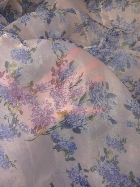 Очаровательное платье в романтическом стиле.