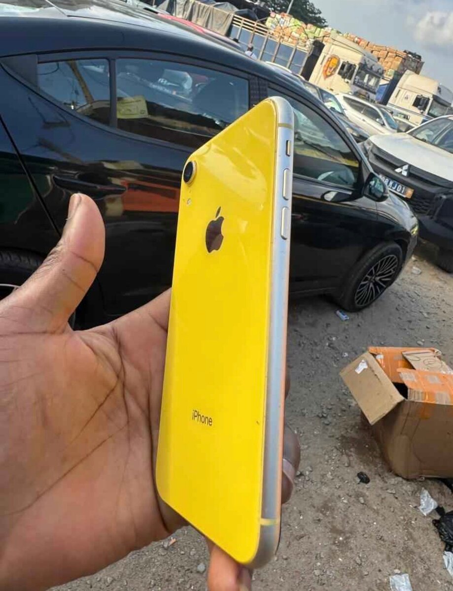 iPhone Xr 64Go Jaune - Téléphone Apple Reconditionné