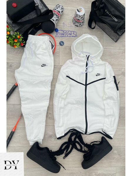 Ensemble de survêtement Nike