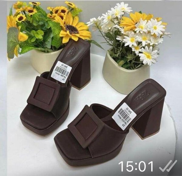 Mules à talons carrés