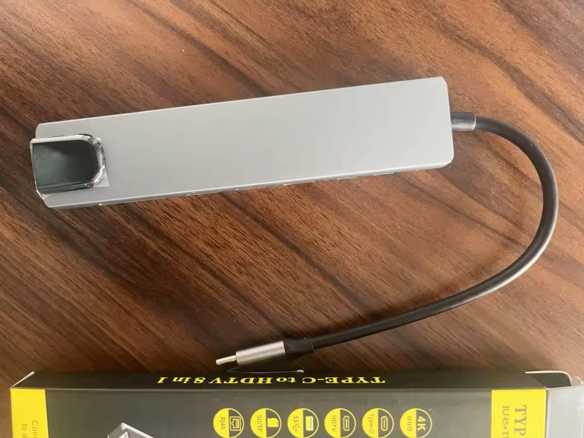 Adaptateur USB-C 8 en 1