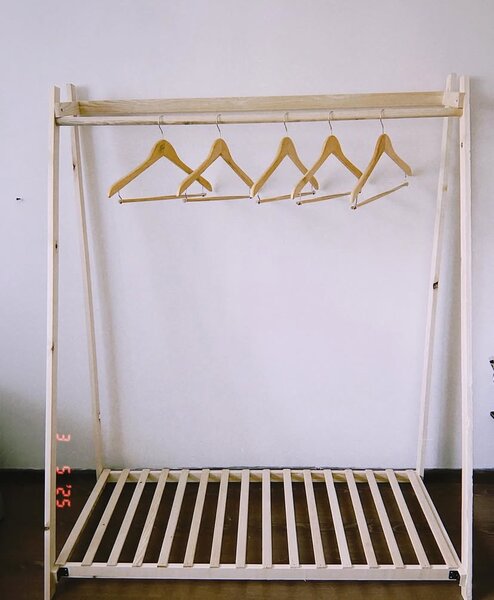 Напольная вешалка