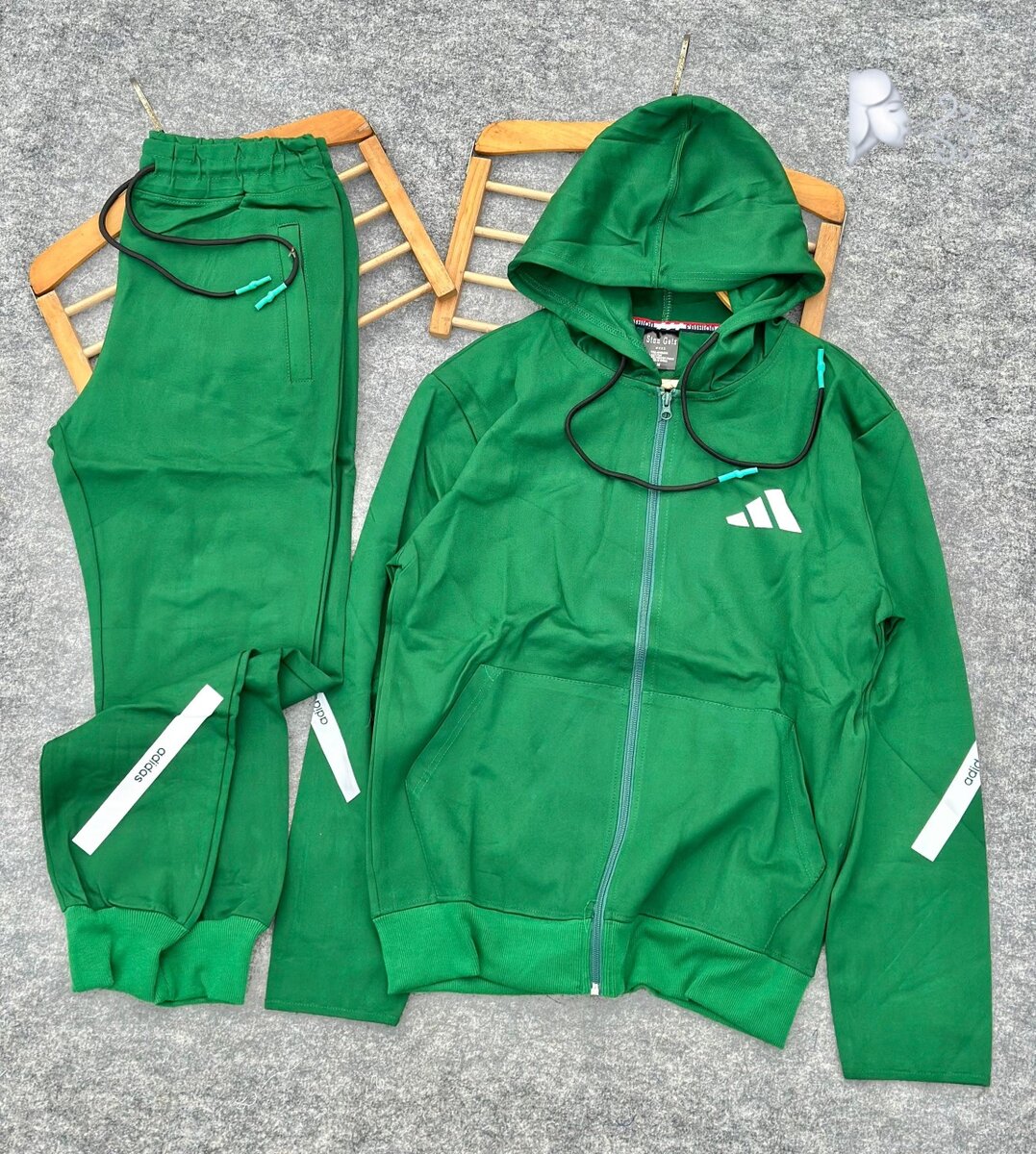 Survêtements à capuche élégants