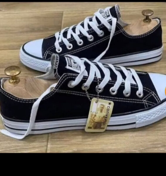 Baskets élégantes Vans et Converse