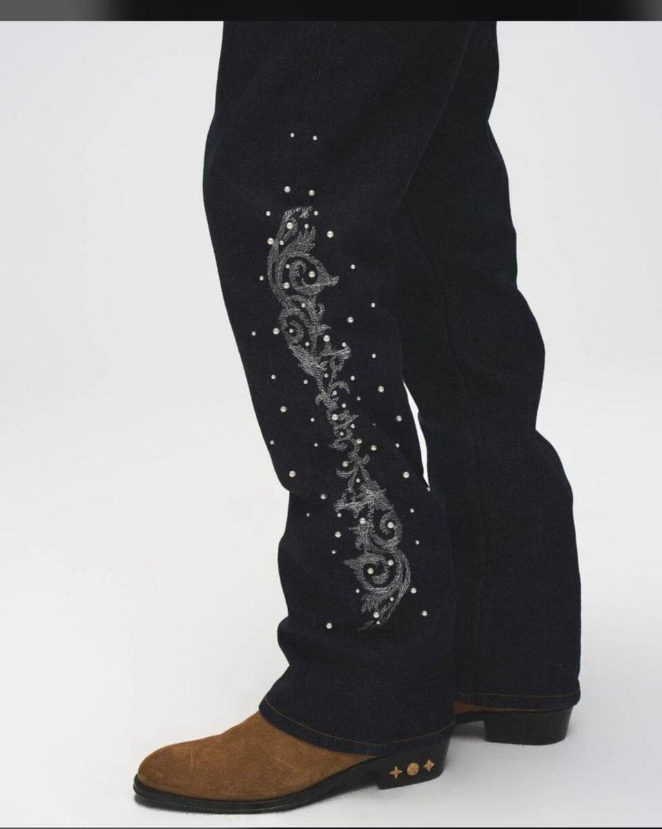 Jeans larges brodés tendance