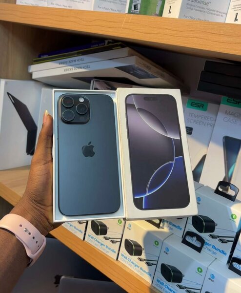 Open Box iPhone 16 pro max 256 gig physical sim unlocked bat