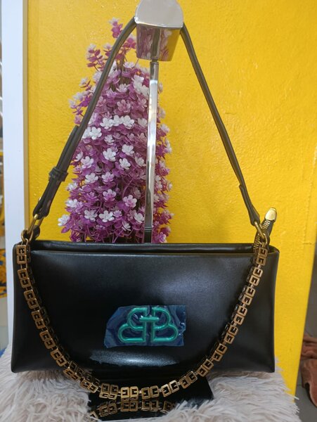 Sac à main élégant noir