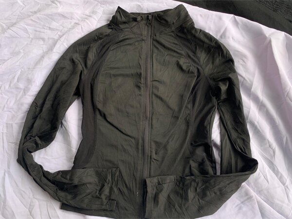 Veste noire femme polyvalente