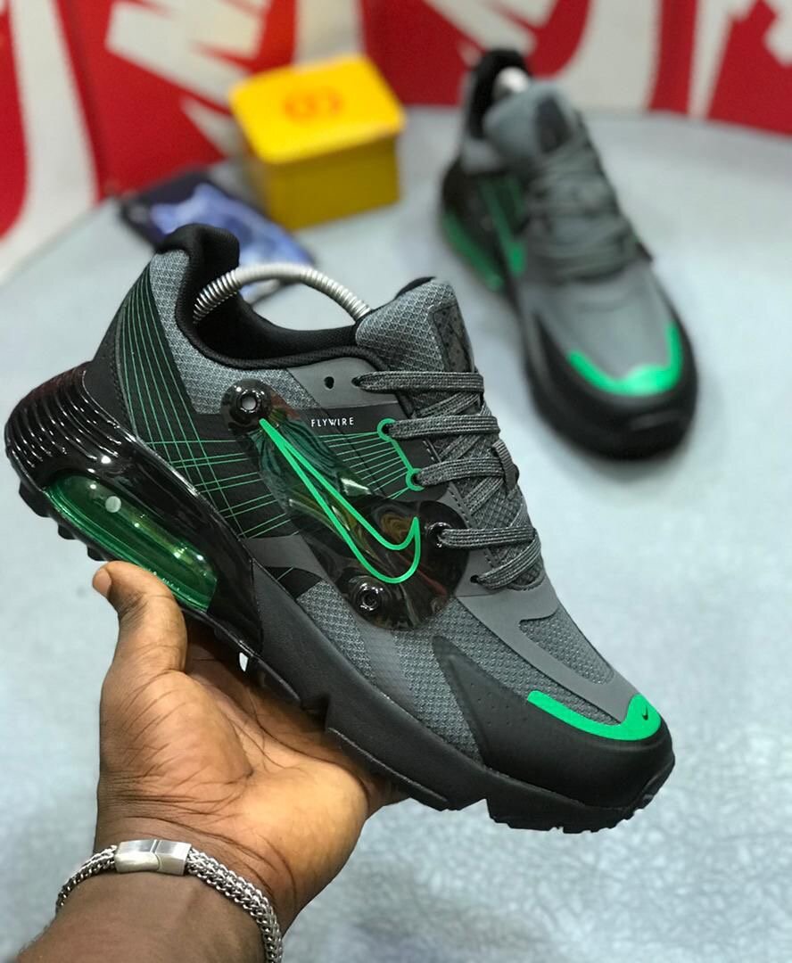 Chaussures Nike Air Max 2090 Grises Vertes